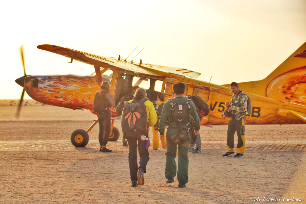 納米比亞高空跳傘｜一生必定要體驗一次的極限運動，全世界最便宜的跳傘就在斯瓦科普蒙德(Swakopumnd)