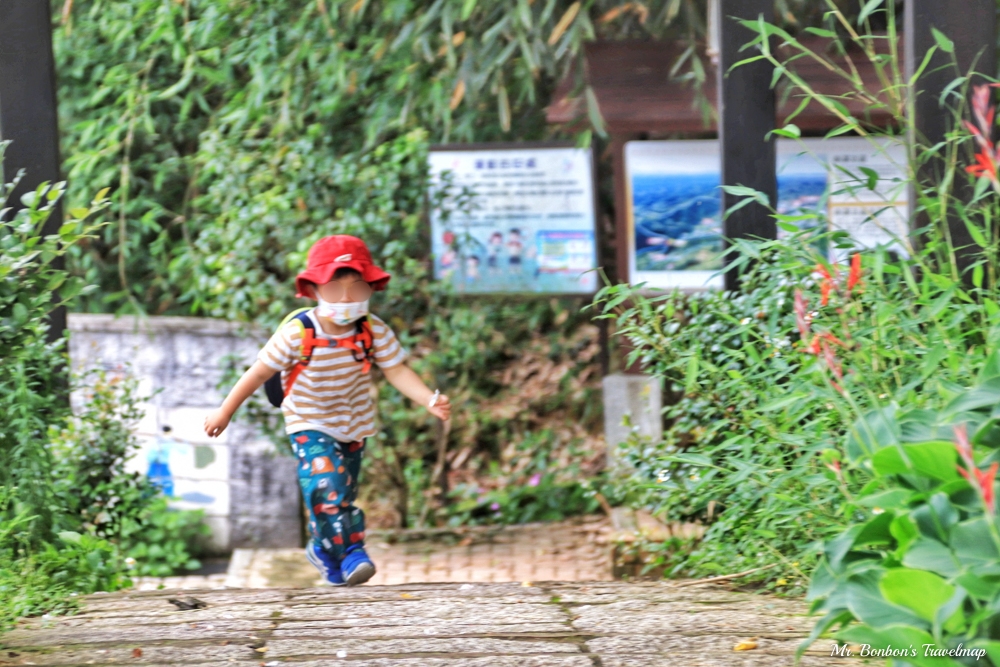 親子步道推薦｜苗栗造橋-劍潭古道，步道設施完善、林蔭茂密涼爽、蝴蝶飛舞間輕鬆漫遊。 @機票甜心甜甜哥