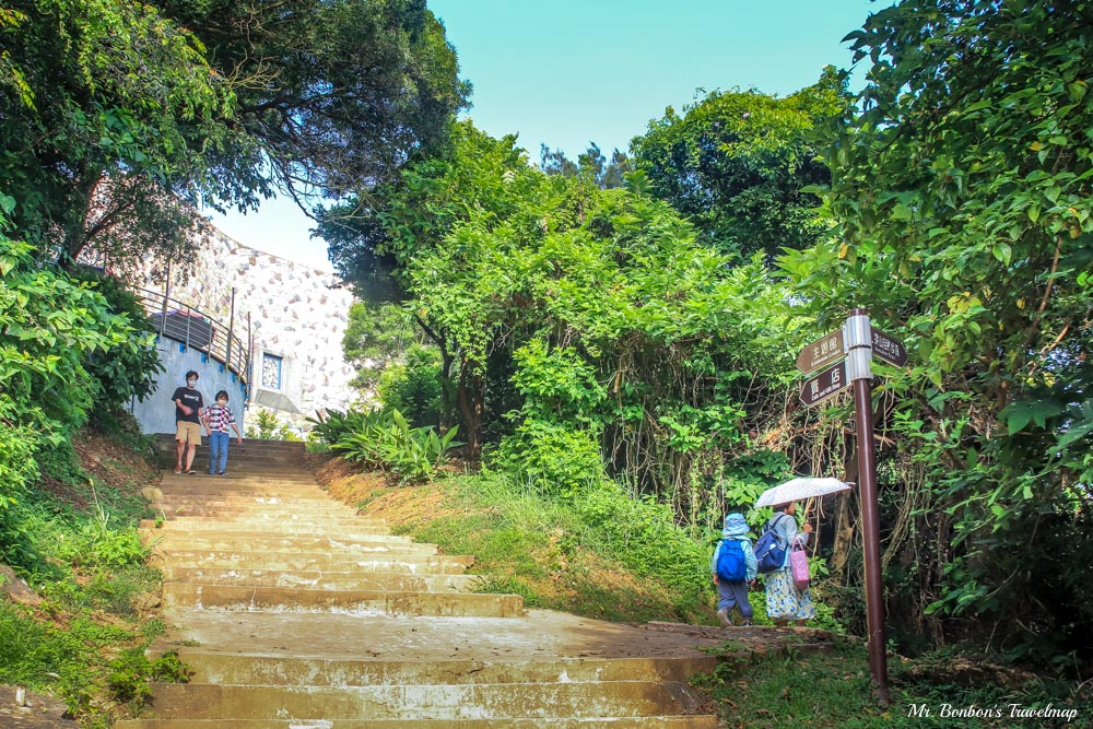 馬祖北竿｜螺蚌山自然步道，一條早期先民沿著山脊步行的採蚵小徑，卻有著極佳的山海景色與地質景觀。 @機票甜心甜甜哥